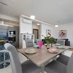 Penthouse By El-pi Tours Appartamento Porat (Krk)