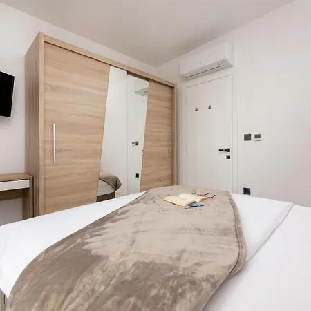 Penthouse By El-pi Tours Appartamento