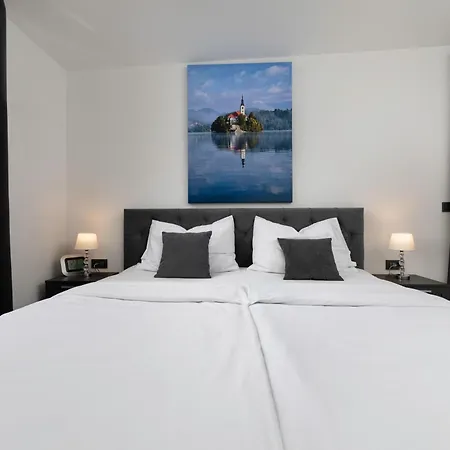 Penthouse By El-pi Tours Appartamento
