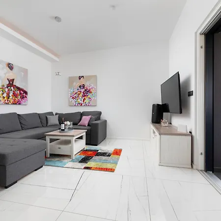 Penthouse By El-pi Tours Appartamento