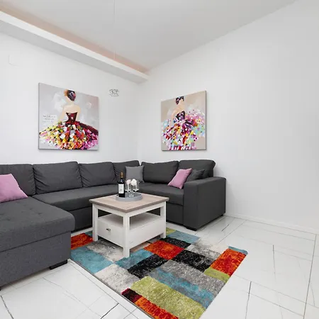 Penthouse By El-pi Tours Appartamento Porat (Krk)