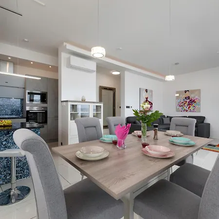 Penthouse By El-pi Tours Appartamento Porat (Krk)